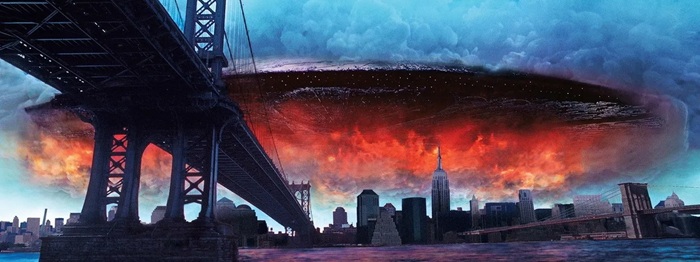 Alien spacecraft arrives over city from Independence Day movie